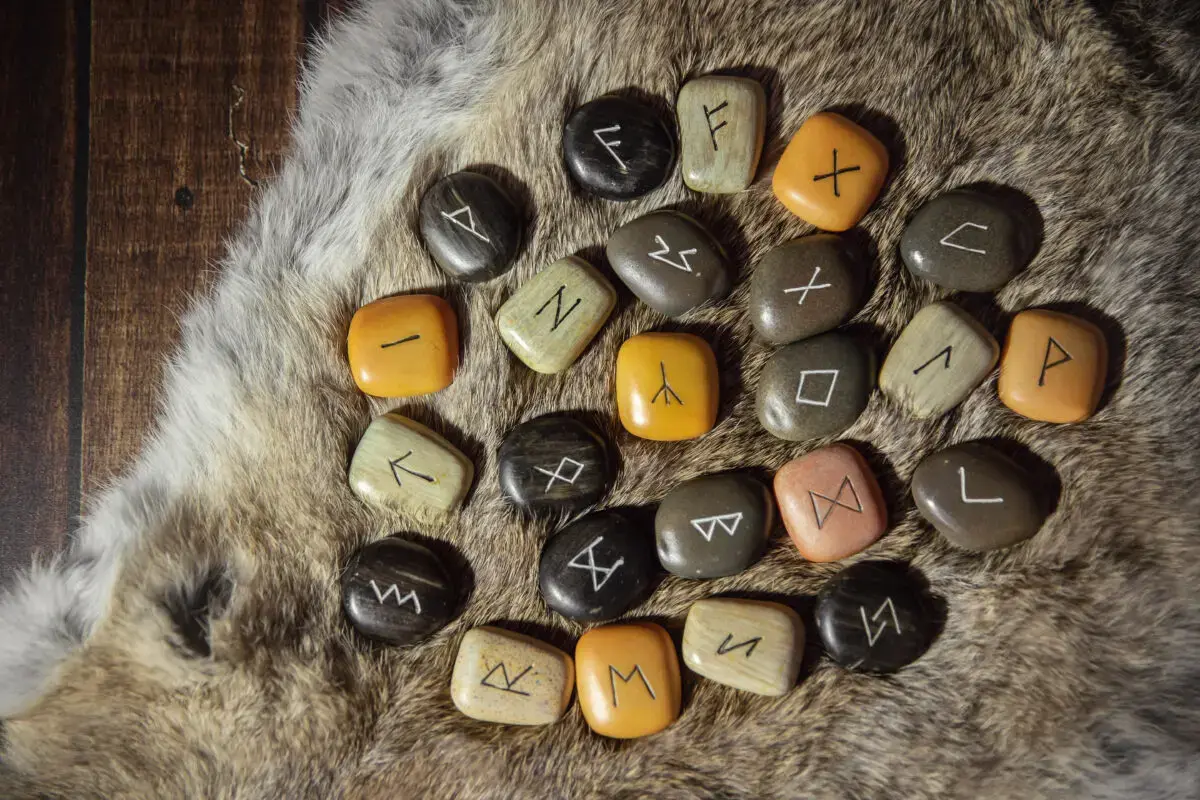 Horoscop rune 4 august 2026: Taurul primește vești importante despre carieră